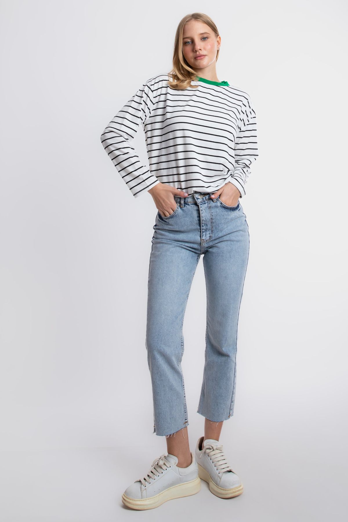 Striped Crew Neck Relaxed Sweatshirt with a Neck Detail