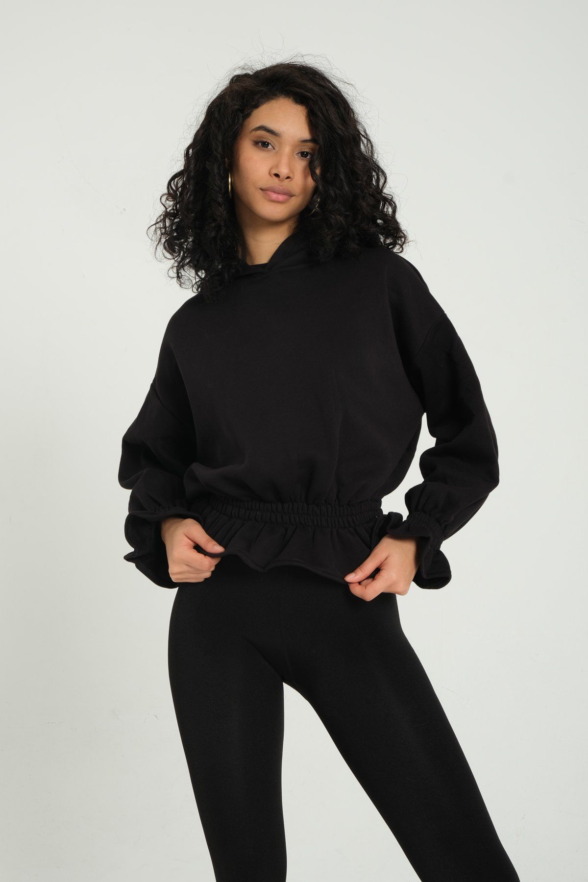 Hooded Cropped Hoodie with a Ruched Bottom