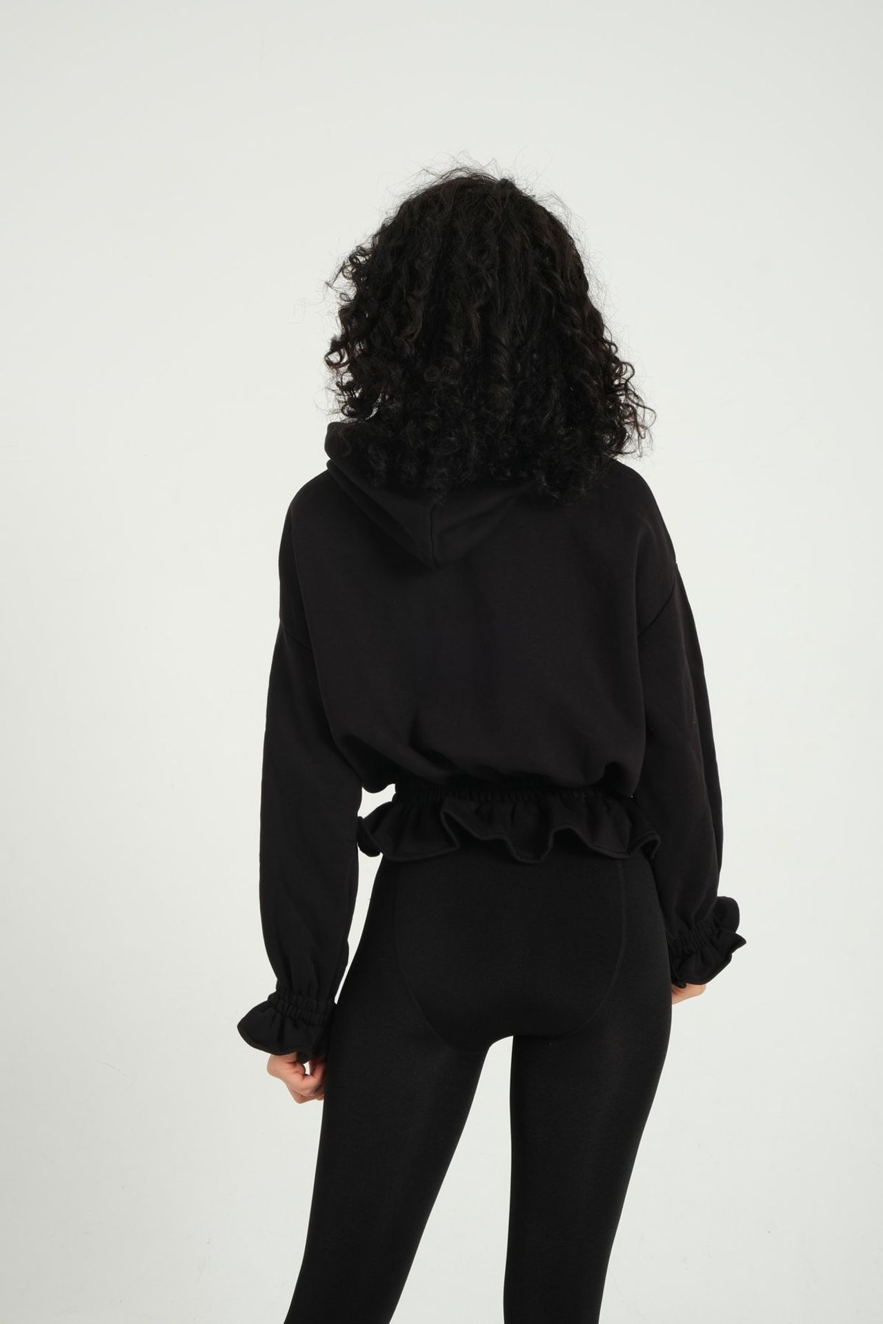 Hooded Cropped Hoodie with a Ruched Bottom