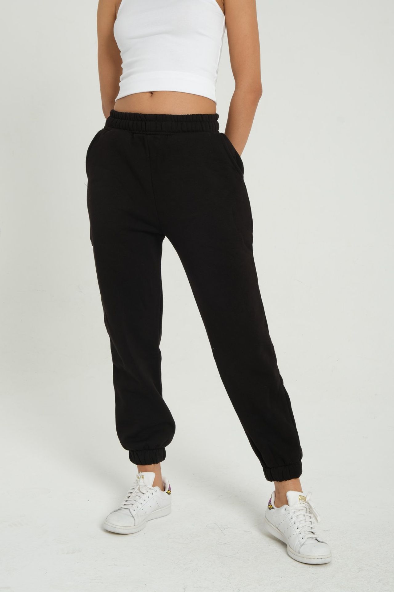 Mid Rise Elastic Waist Pocket Straight Leg Jogger