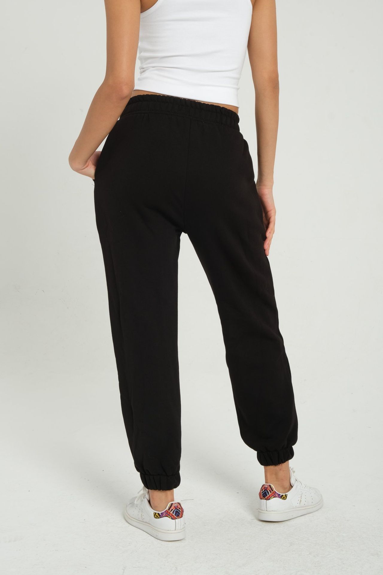 Mid Rise Elastic Waist Pocket Straight Leg Jogger