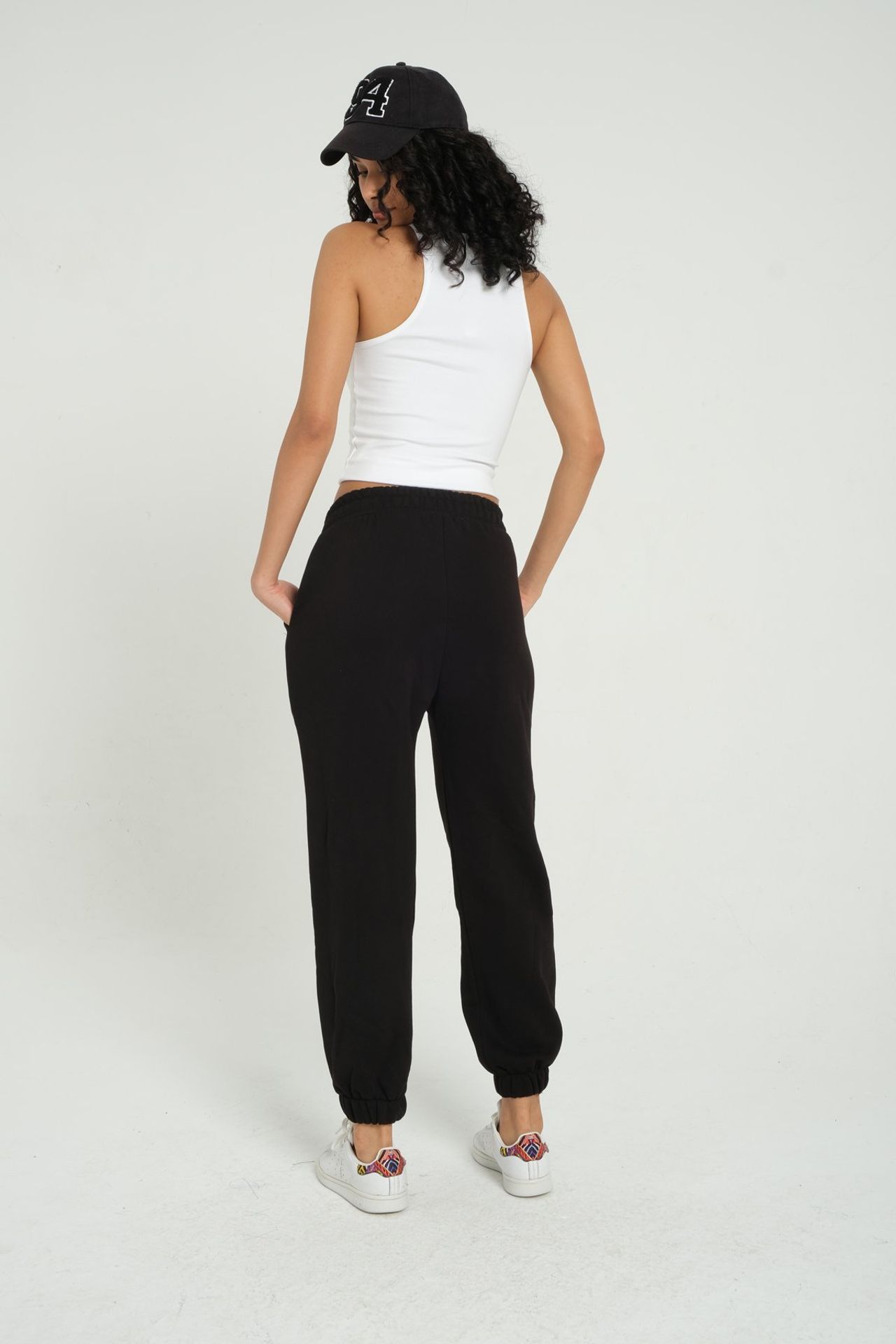 Mid Rise Elastic Waist Pocket Straight Leg Jogger