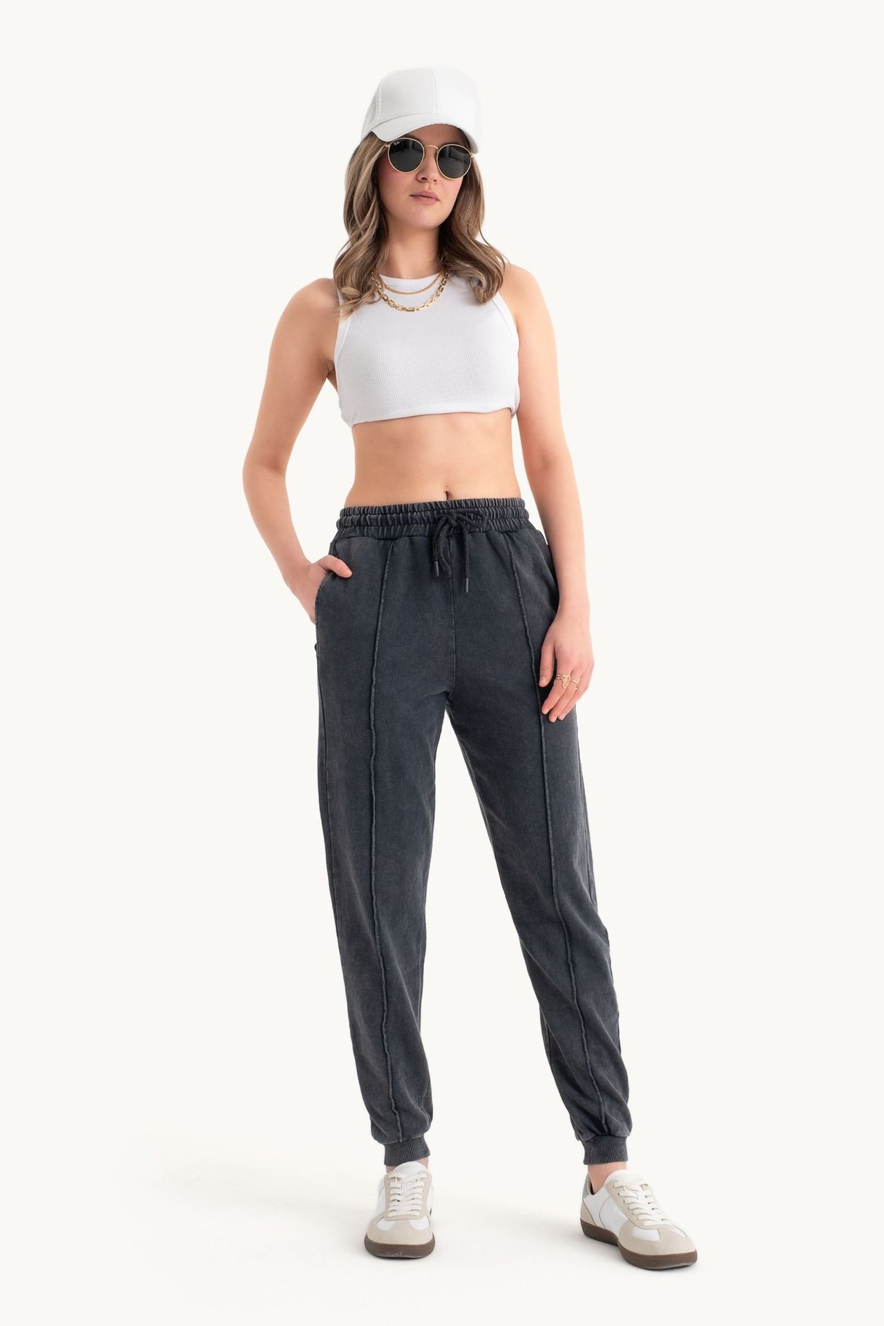Mid Rise Elastic Waist Pocket Straight Leg Joggers