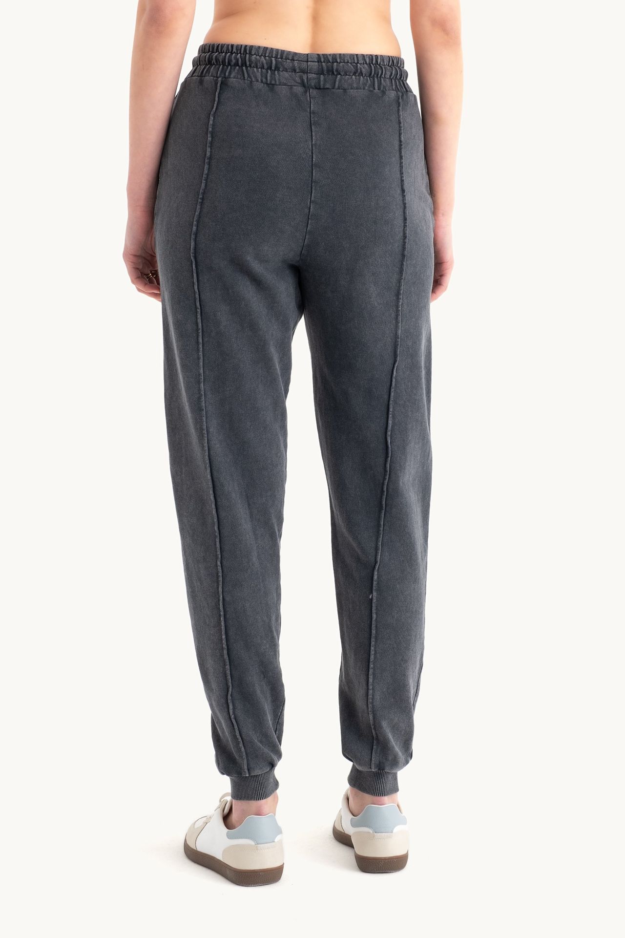 Mid Rise Elastic Waist Pocket Straight Leg Joggers