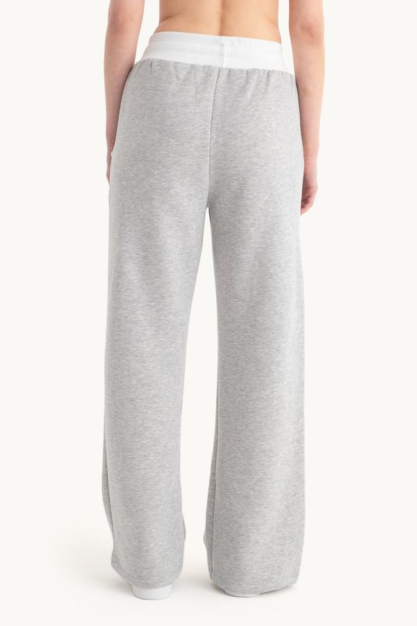 Mid Rise Elastic Waist Wide Leg Joggers 2