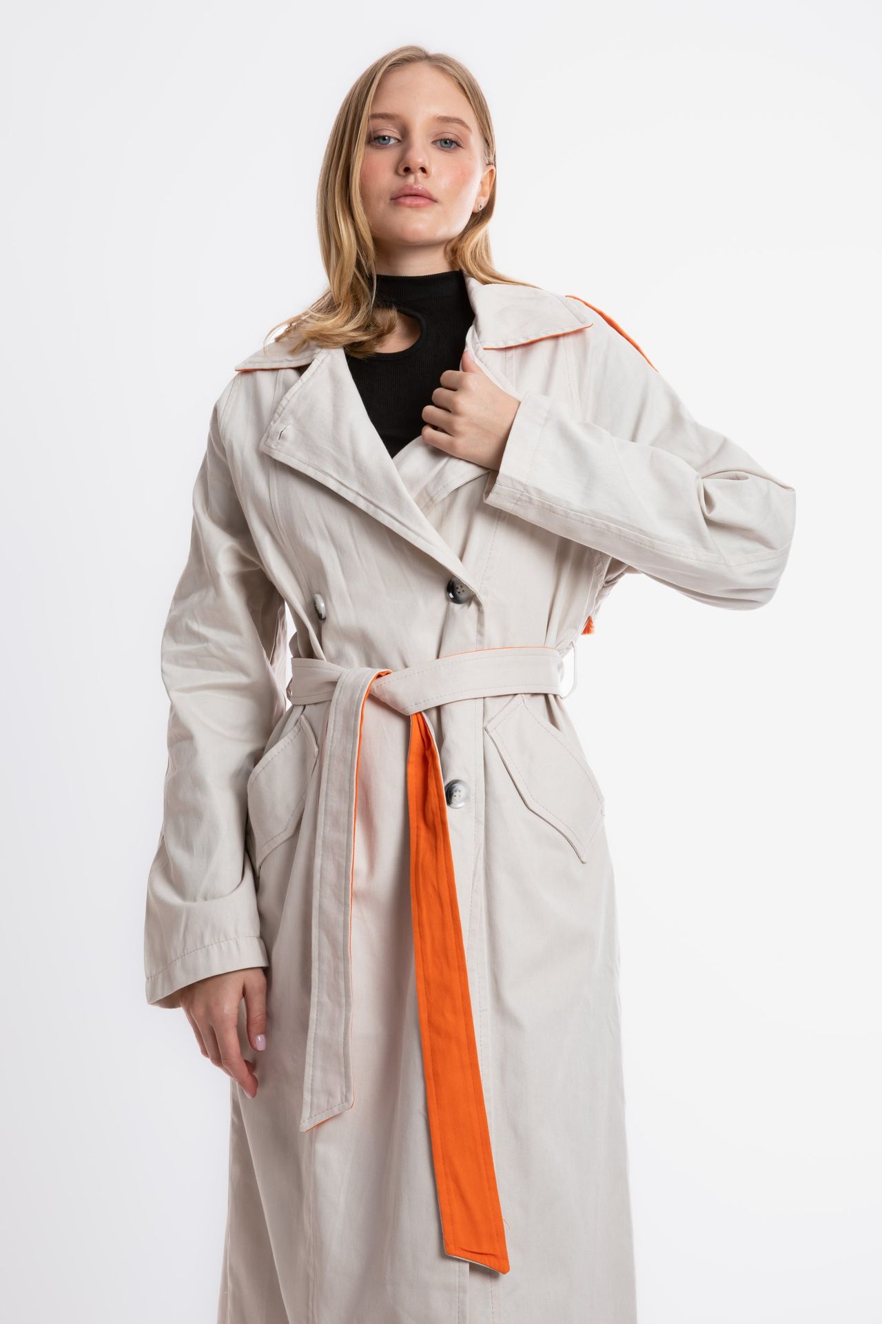 Collar Trenchcoat with an Orange Detailed Belt