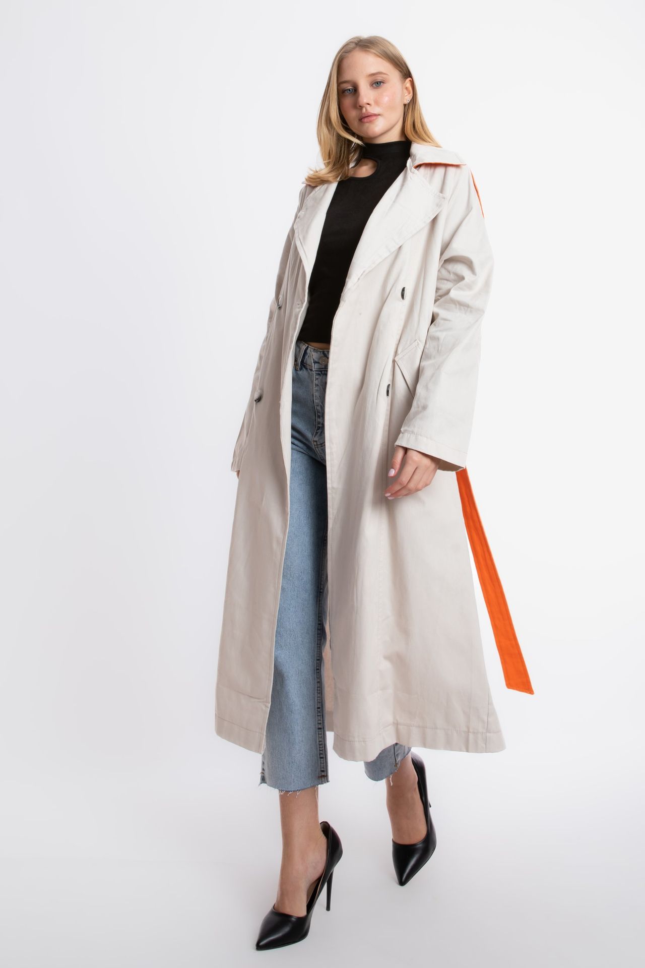 Collar Trenchcoat with an Orange Detailed Belt