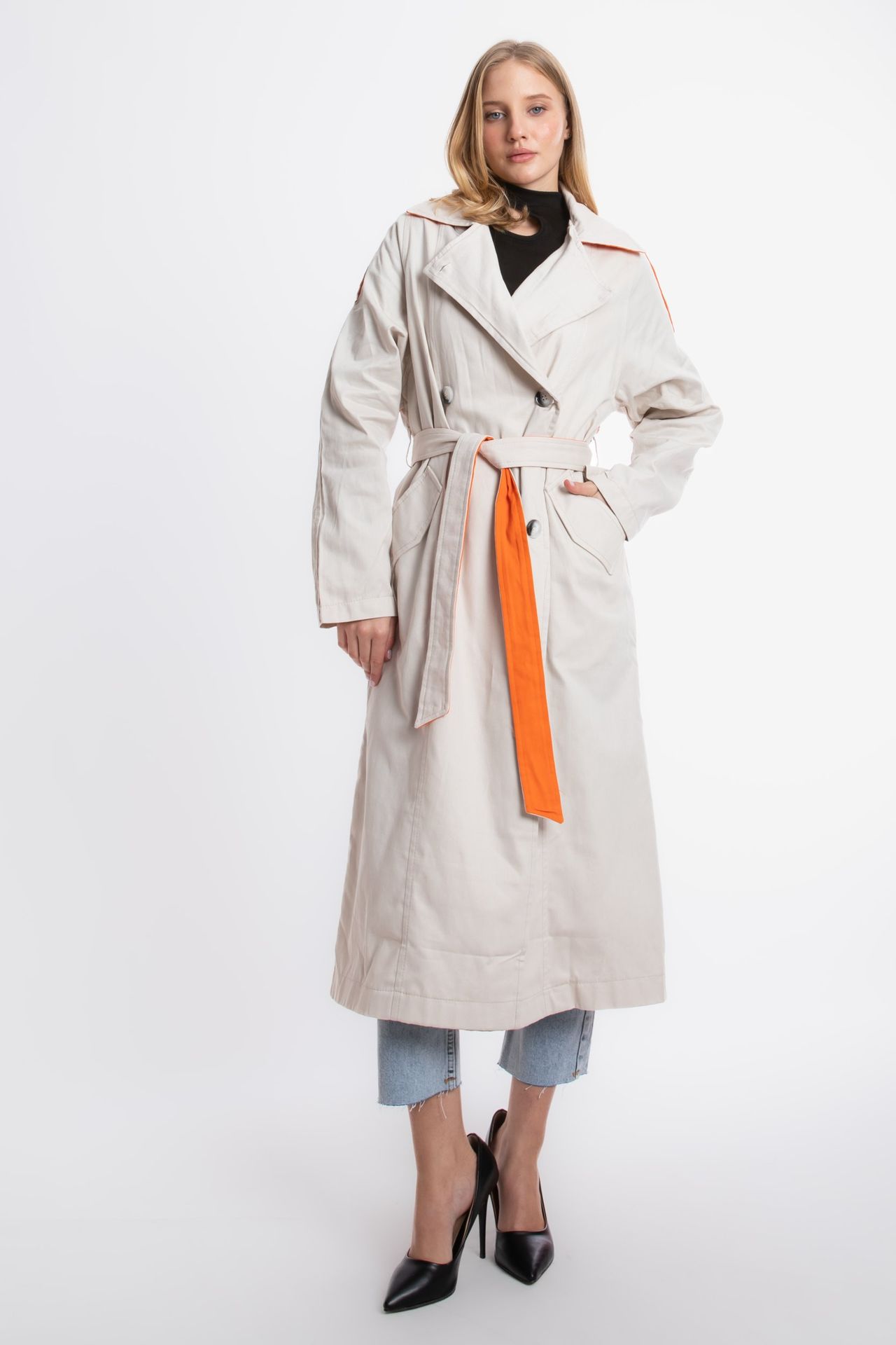 Collar Trenchcoat with an Orange Detailed Belt