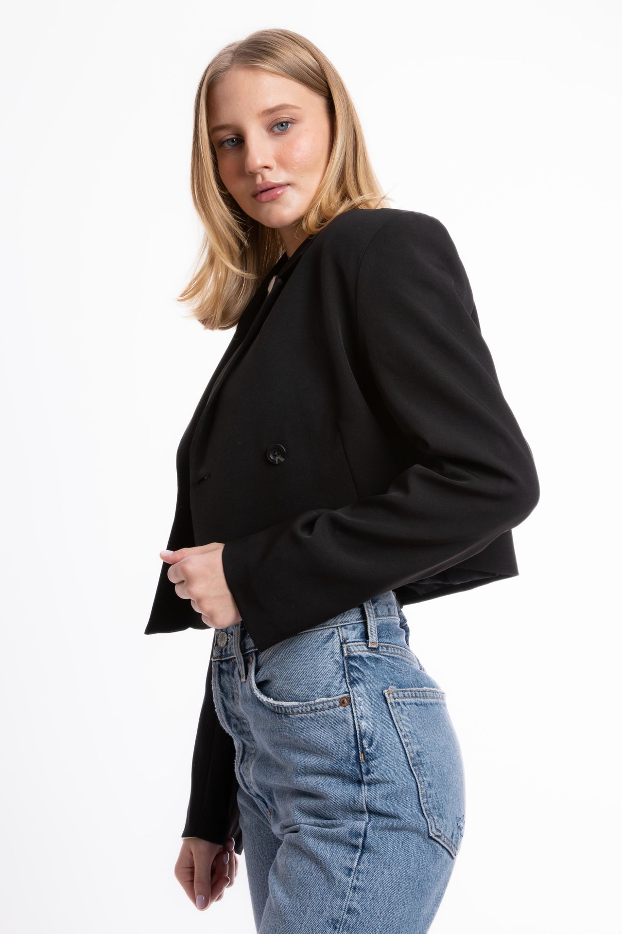 Collar Buttoned Cropped Blazer