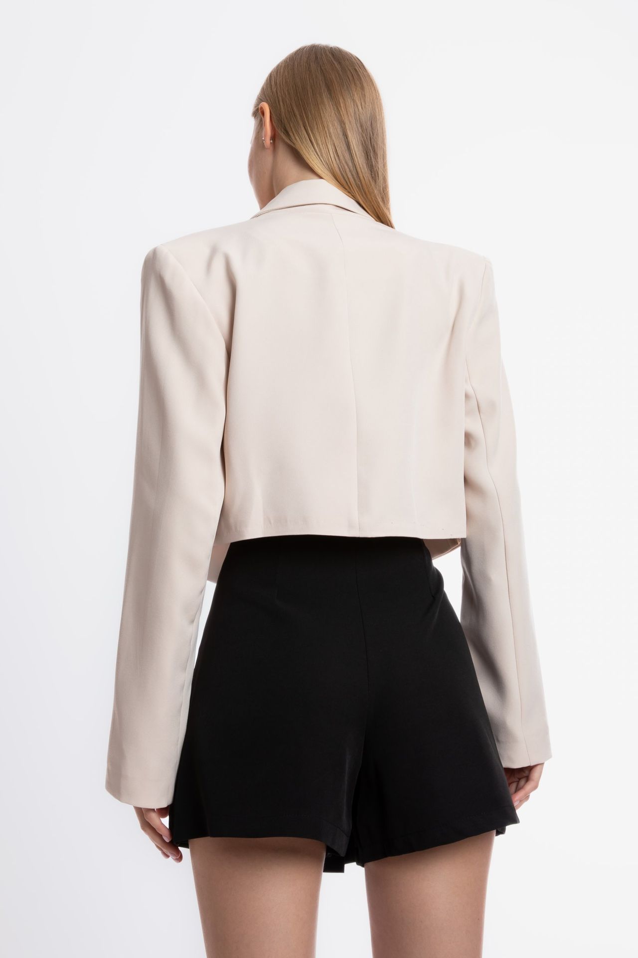 Collar Buttoned Cropped Blazer