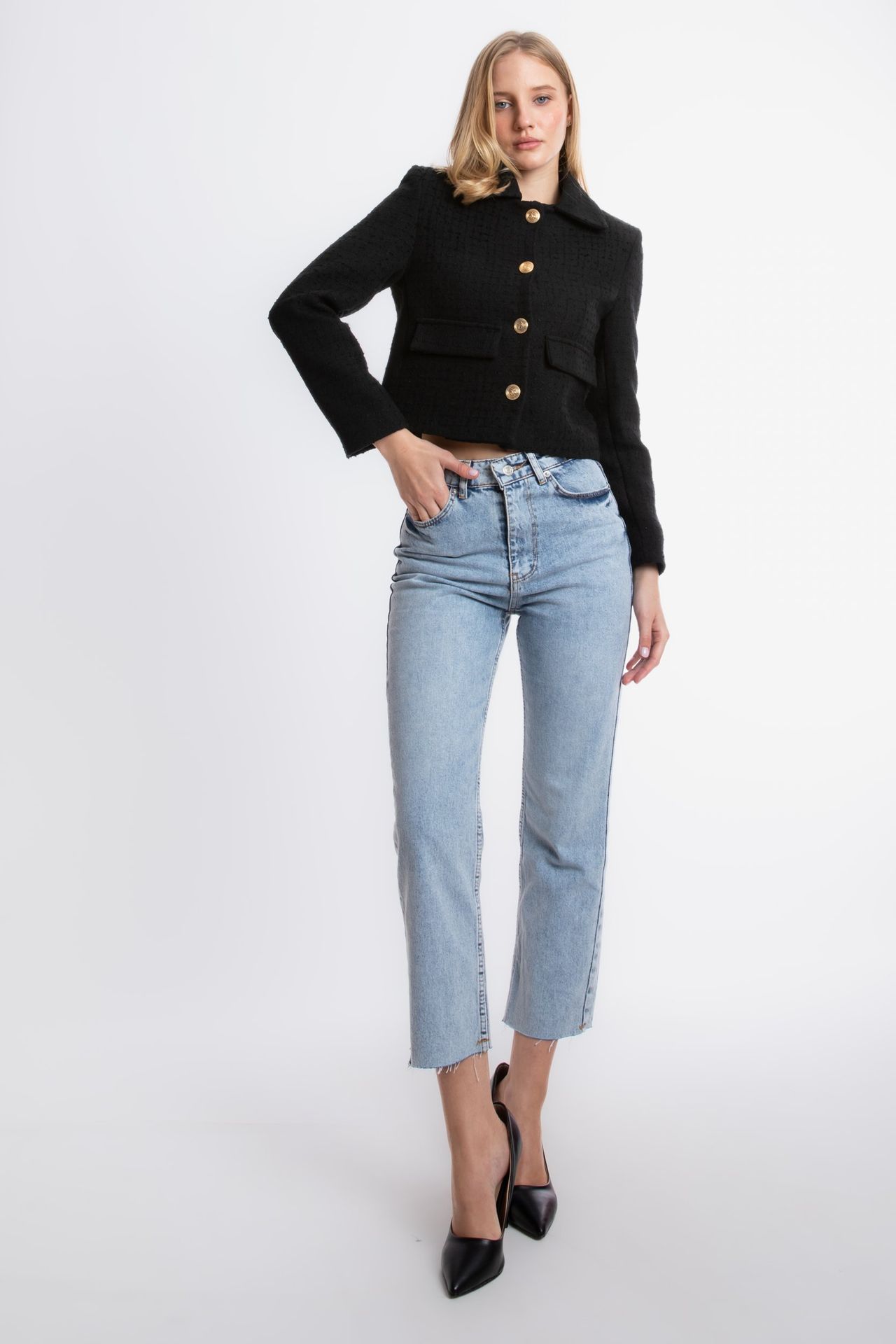 Tweed Collar Buttoned Cropped Jacket