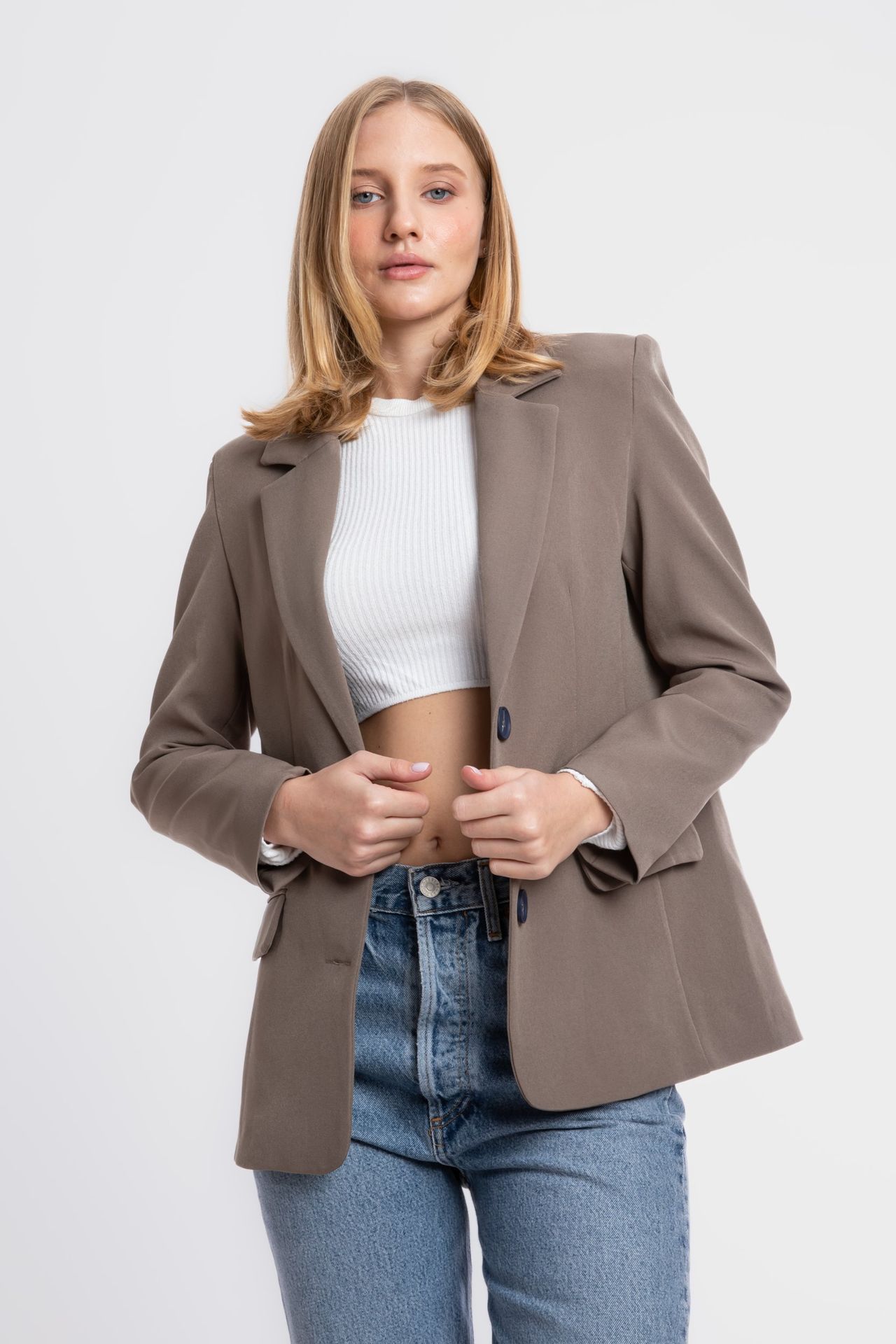 Solid Collar Buttoned Classic Blazer