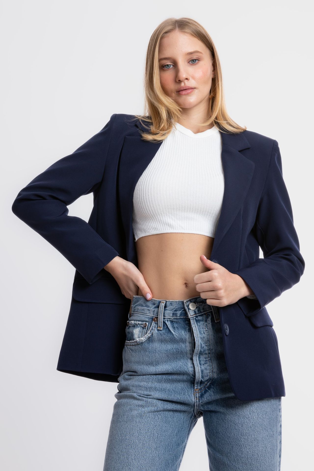 Solid Collar Buttoned Classic Blazer