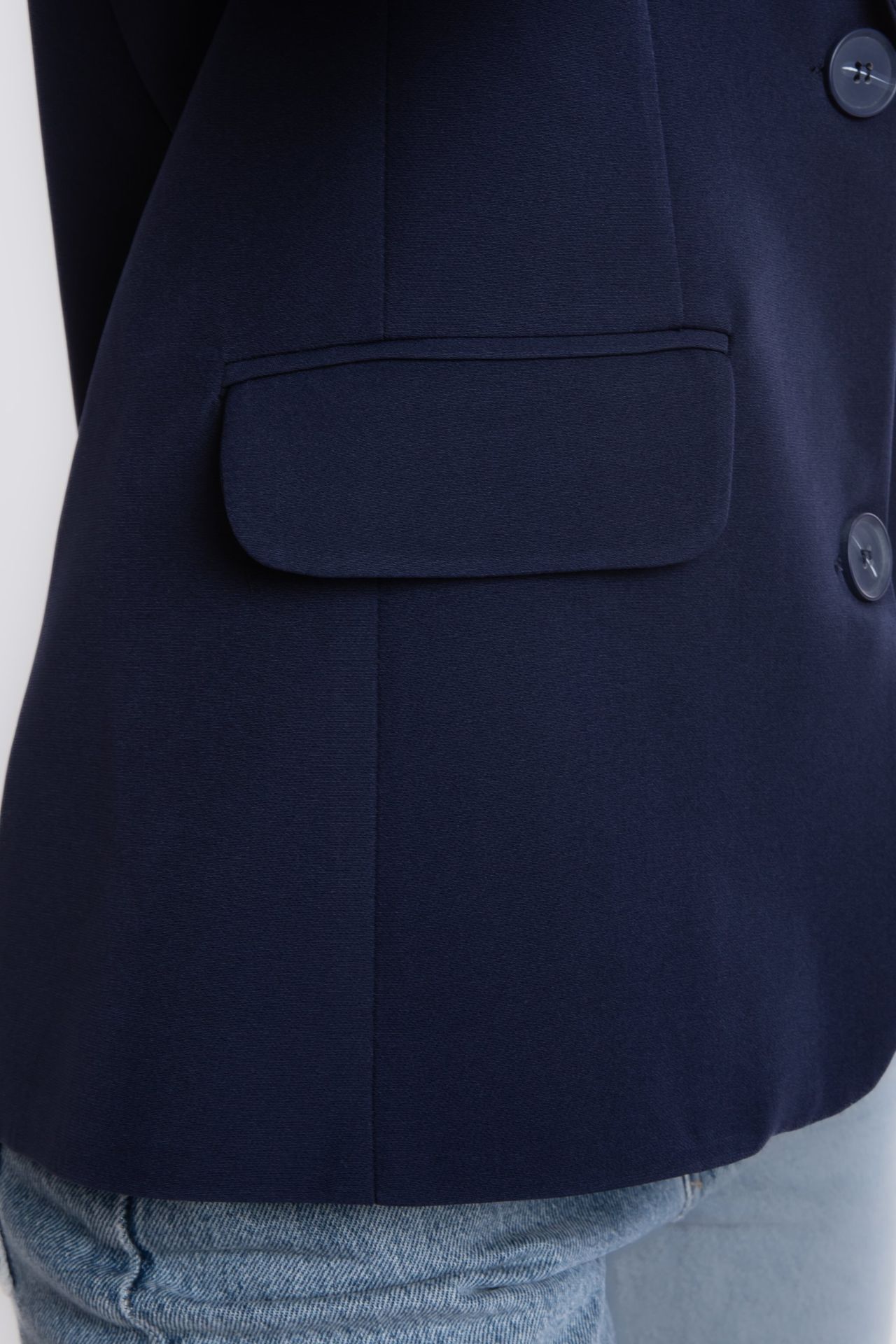 Solid Collar Buttoned Classic Blazer