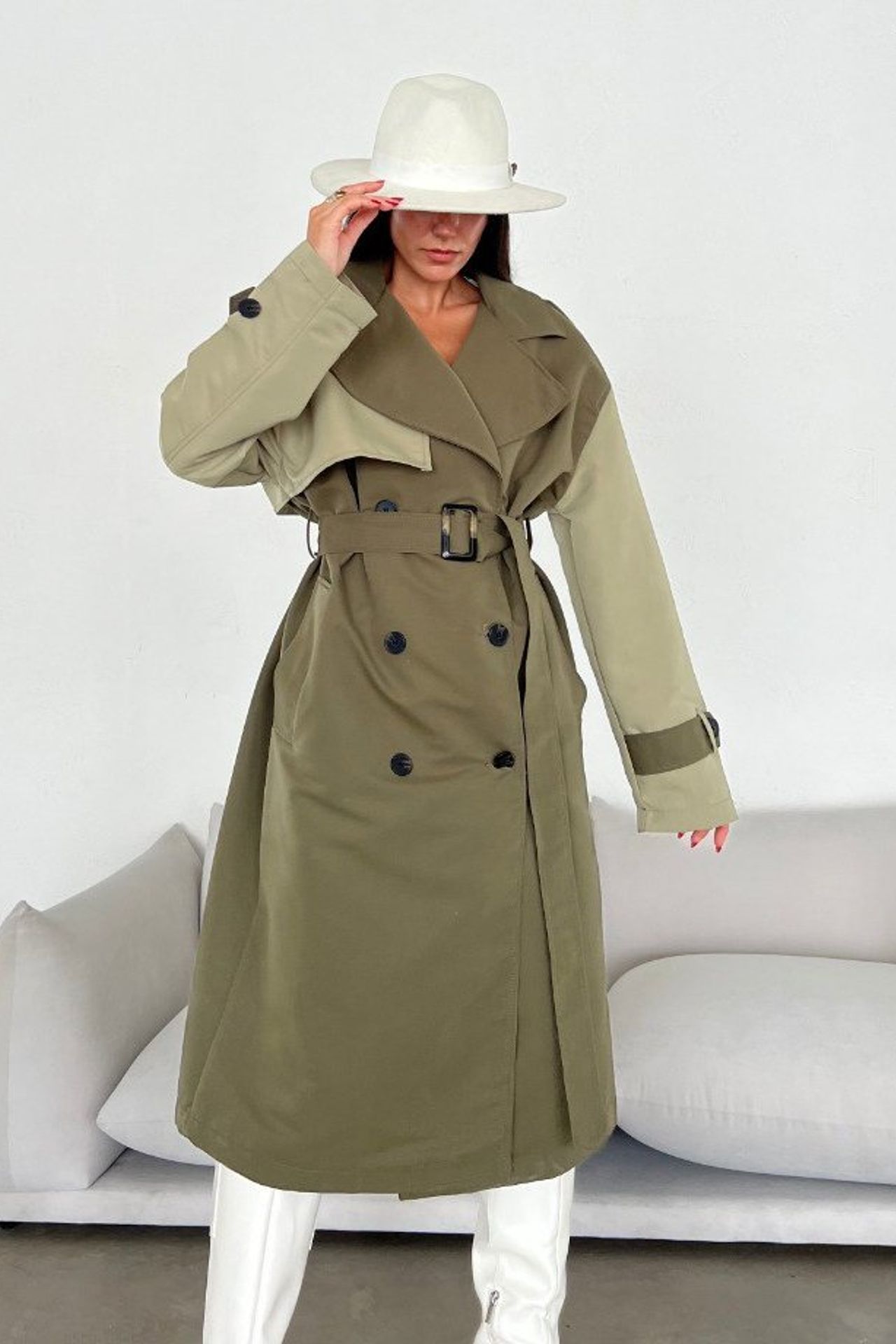 Block Coloured Collar Trenchcoat with a Arm Detail