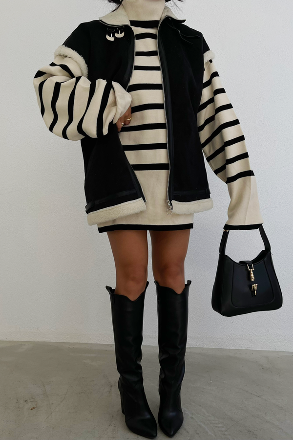 Nubuck Collar Zipper Oversized Gilet with a Belt Detail on the Neck 1