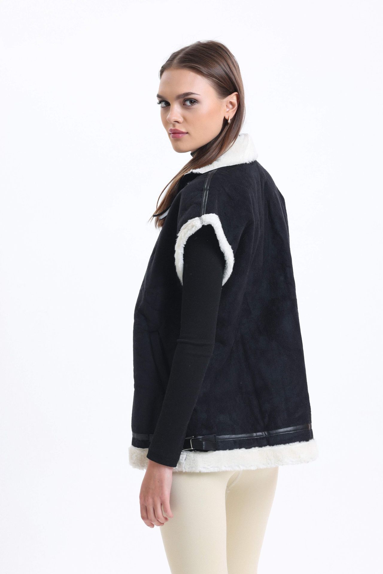 Nubuck Collar Zipper Oversized Gilet with a Belt Detail on the Neck