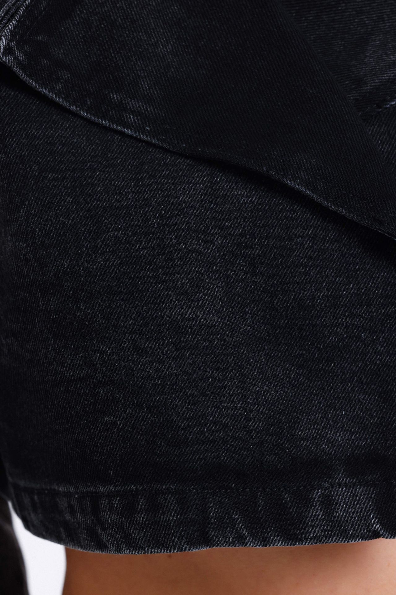 Denim Collar Buttoned Cropped Jacket