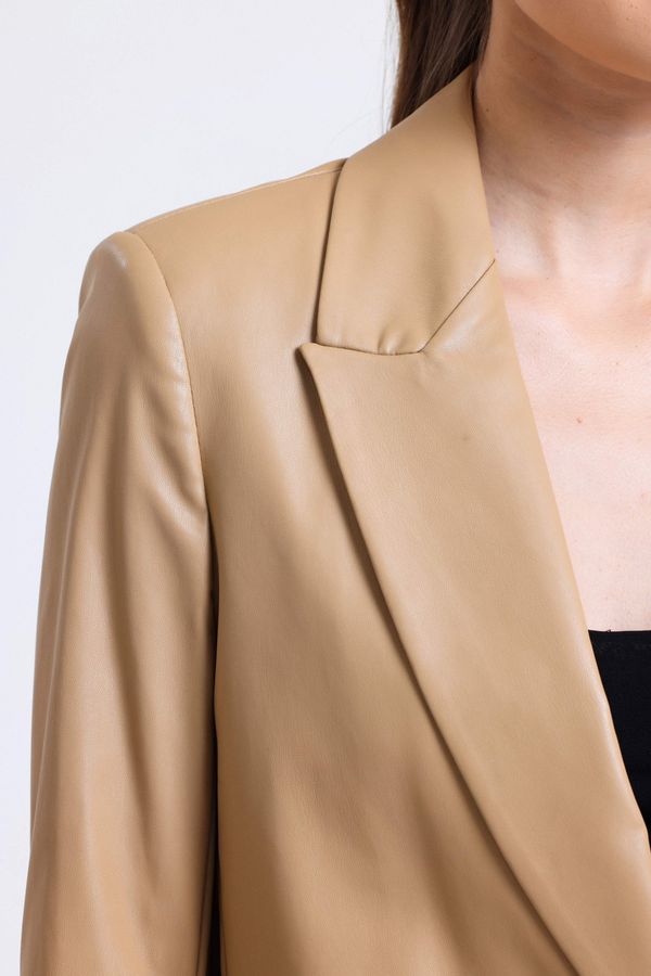 Faux Leather Collar Blazer 9
