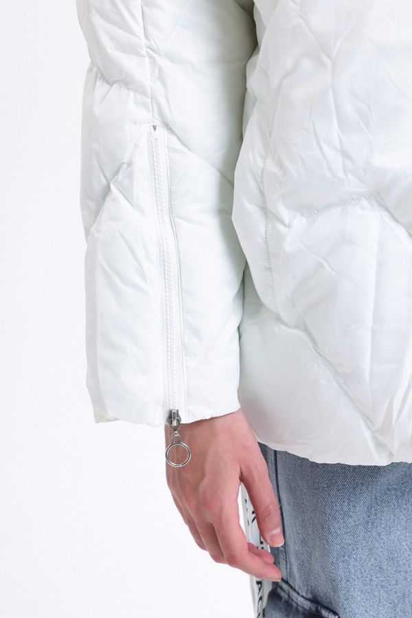 Stand Collar Hooded Drawstring Puffer Jacket 5