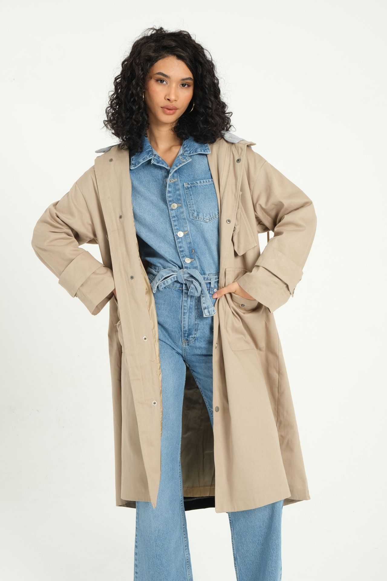 Collar Patchy Hooded Trenchcoat with a Back Detail