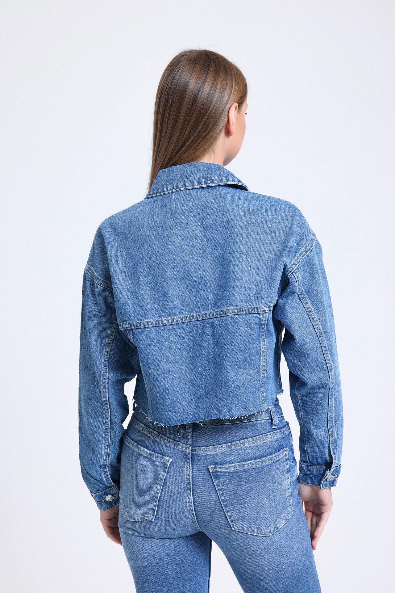 Denim Collar Pocket Cropped Jacket with a Seamless Hem