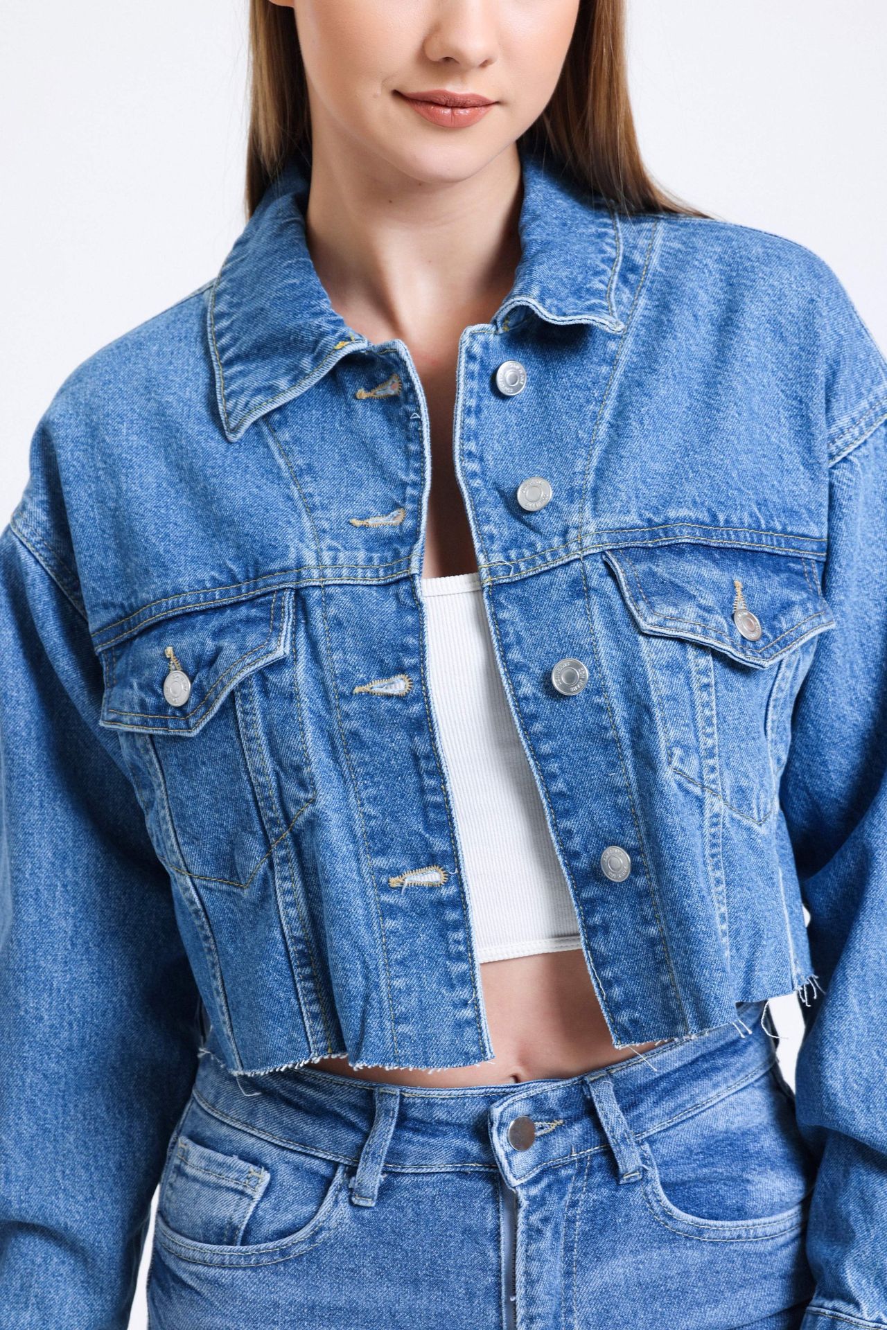 Denim Collar Pocket Cropped Jacket with a Seamless Hem