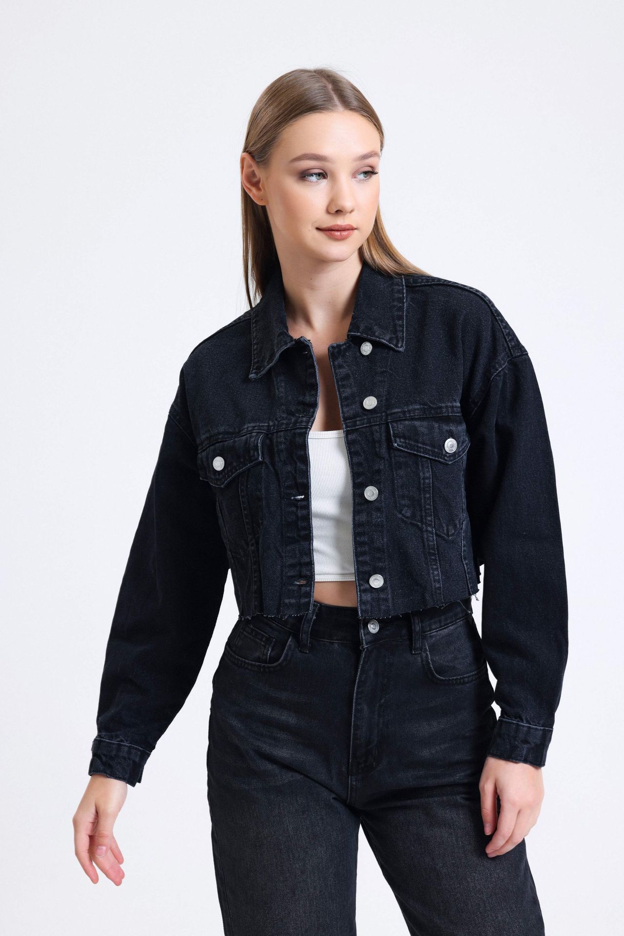Denim Collar Pocket Cropped Jacket with a Seamless Hem