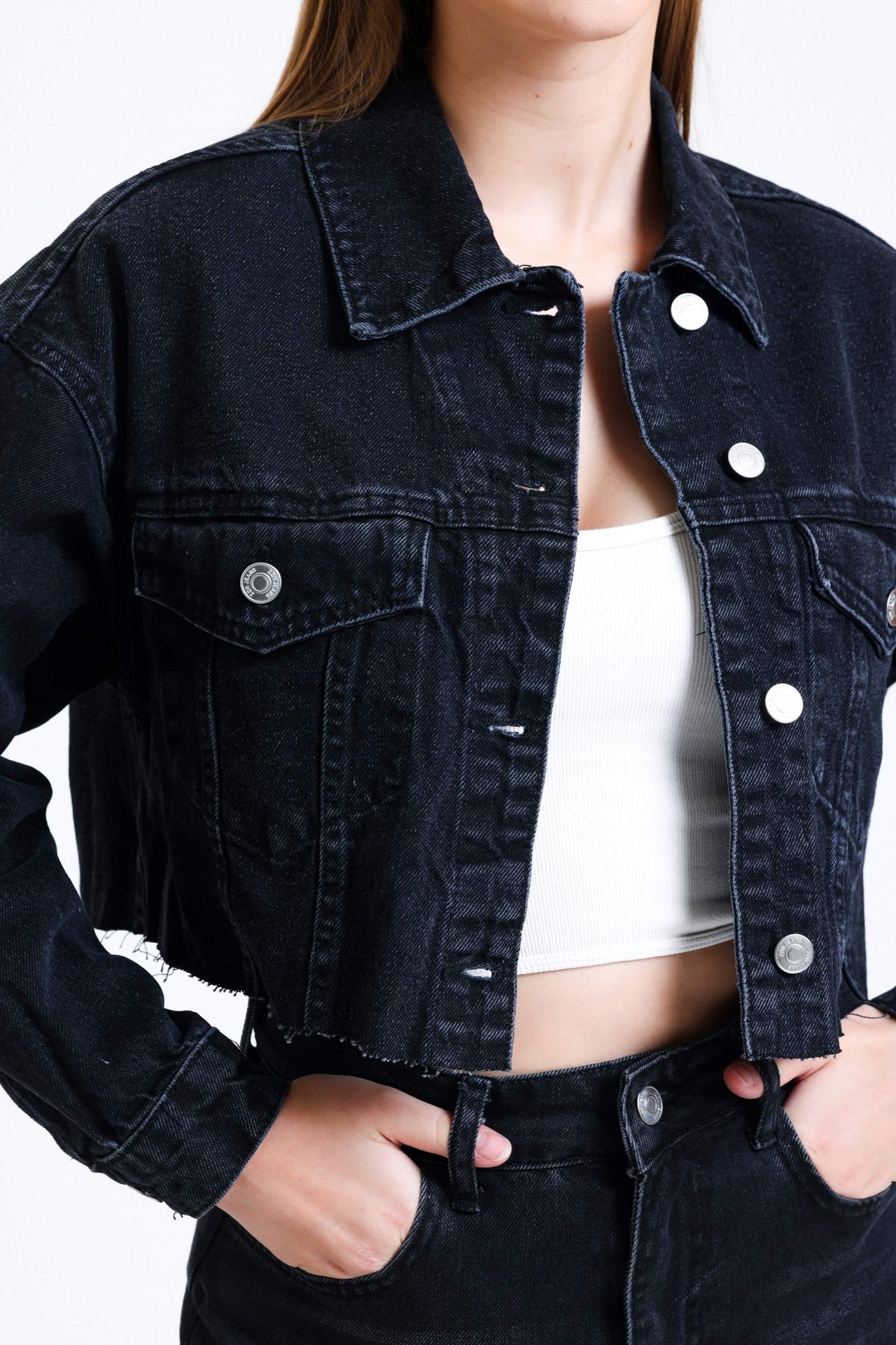 Denim Collar Pocket Cropped Jacket with a Seamless Hem