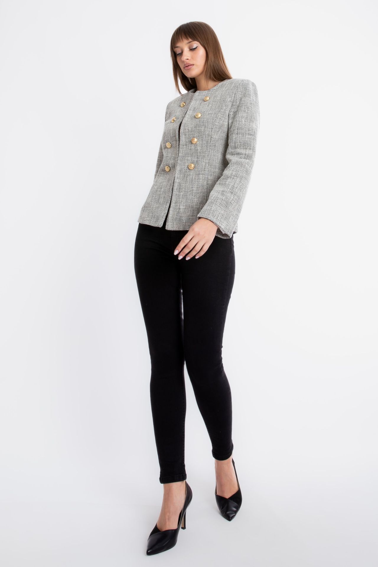 Round Neck Buttoned Blazer