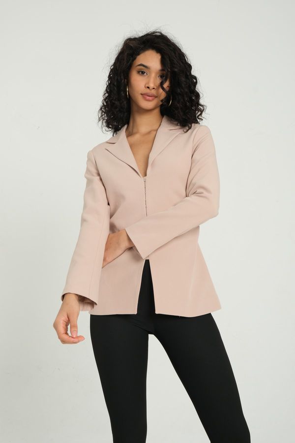 Collar Ruched Blazer with a Front Slit 3