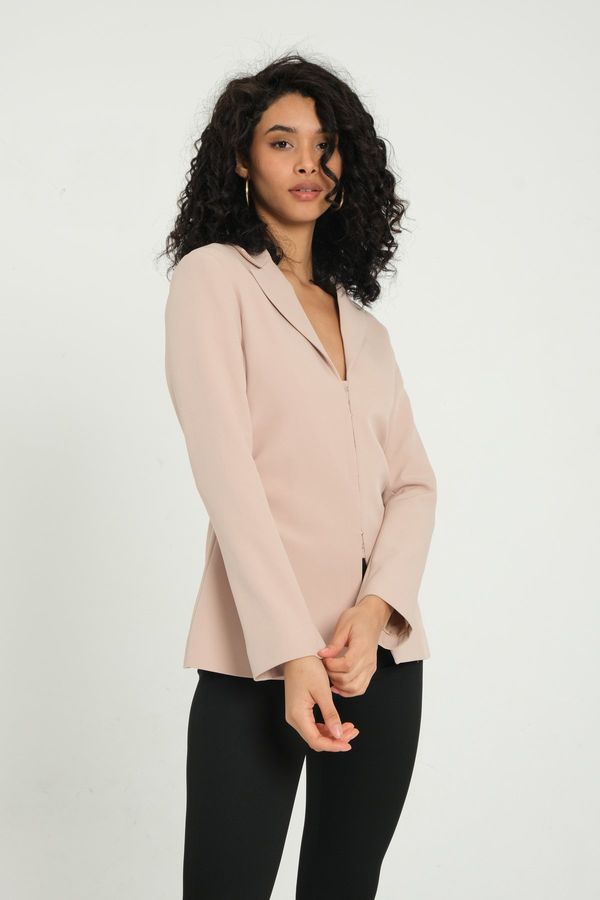 Collar Ruched Blazer with a Front Slit 4