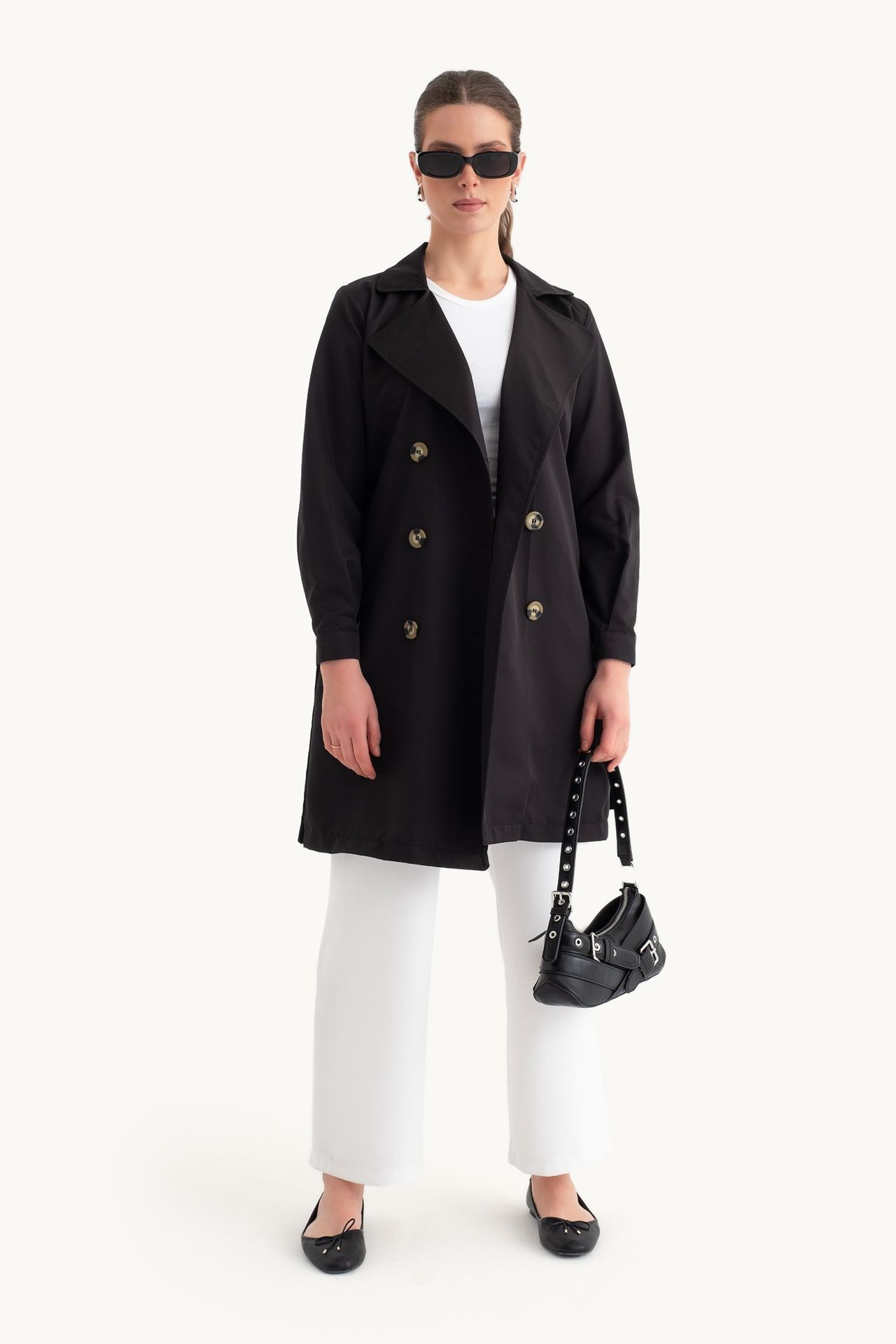 Buttoned Short Trenchcoat with a Belt