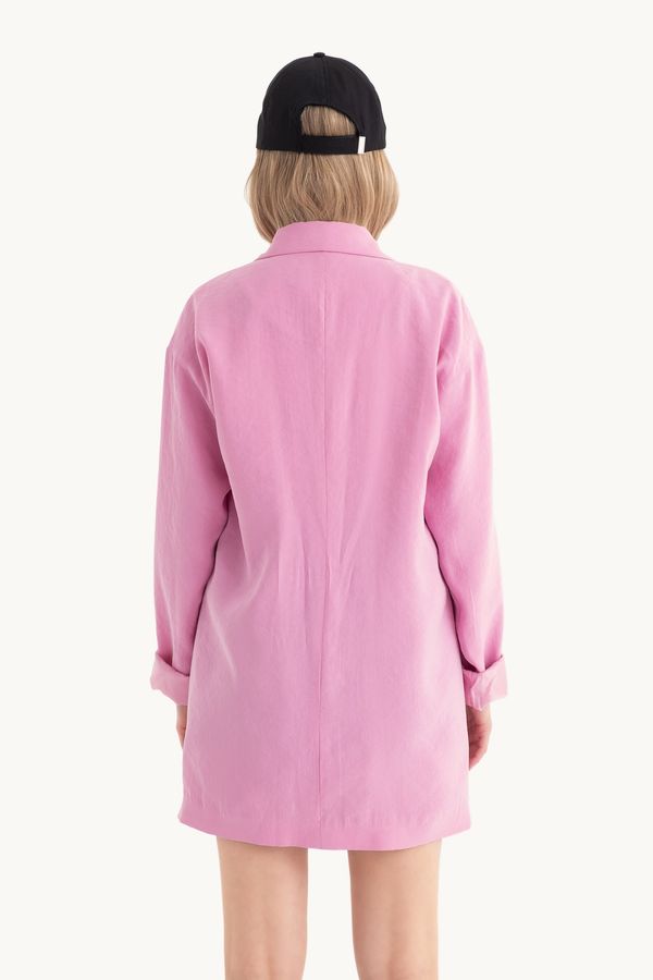 Blazer with a Pocket Detail 2