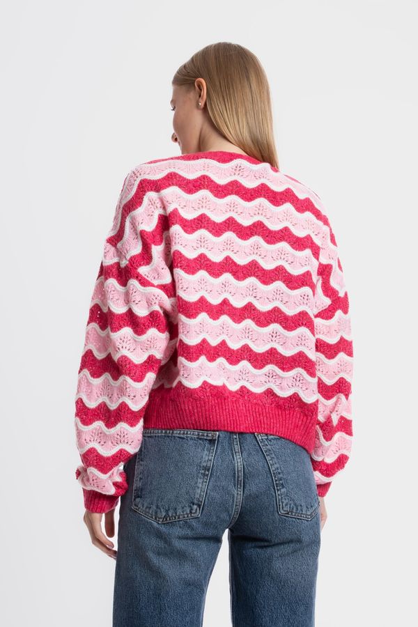Striped V Neck Detailed Cardigan 4