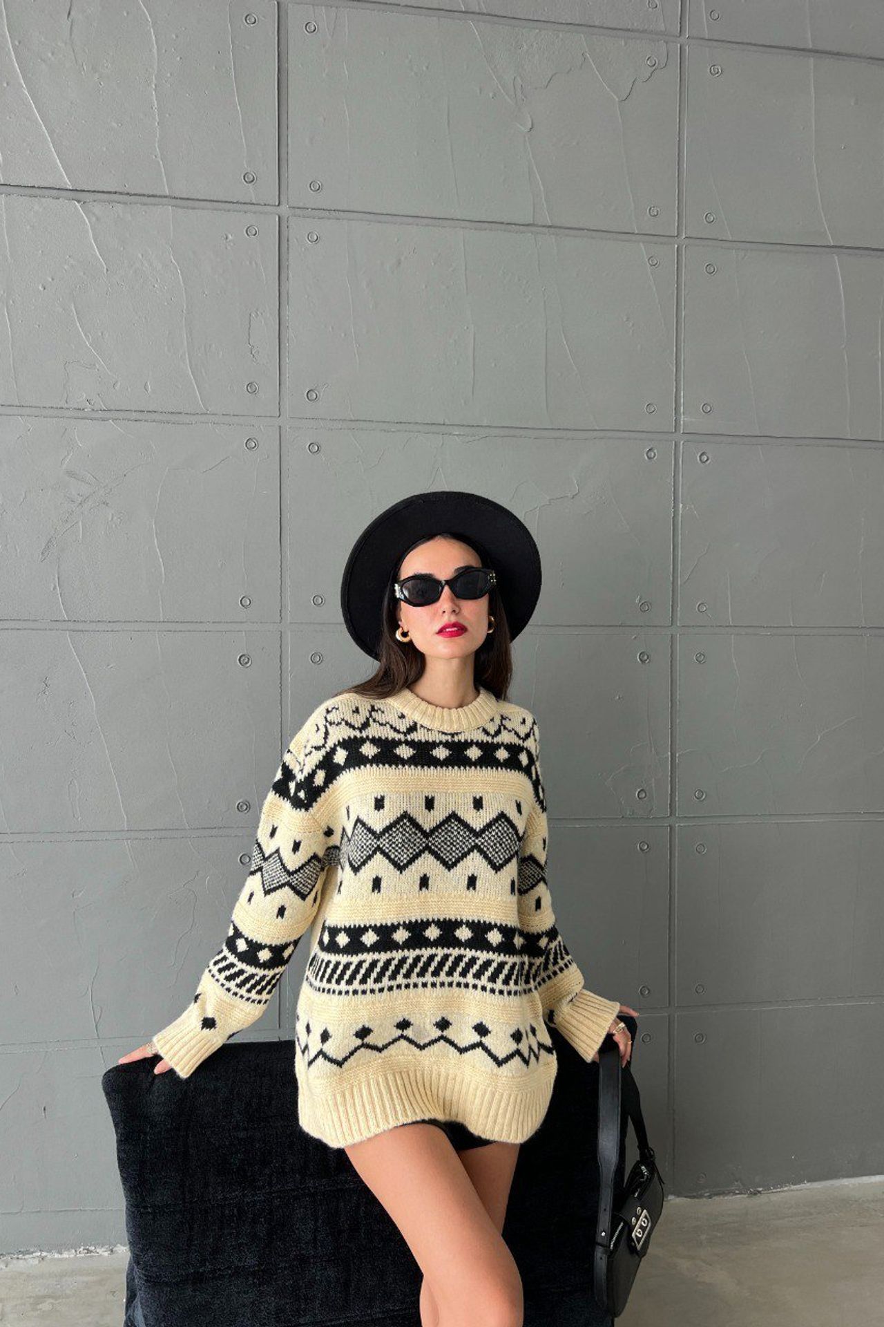 Patterned Crew Neck Oversized Sweater