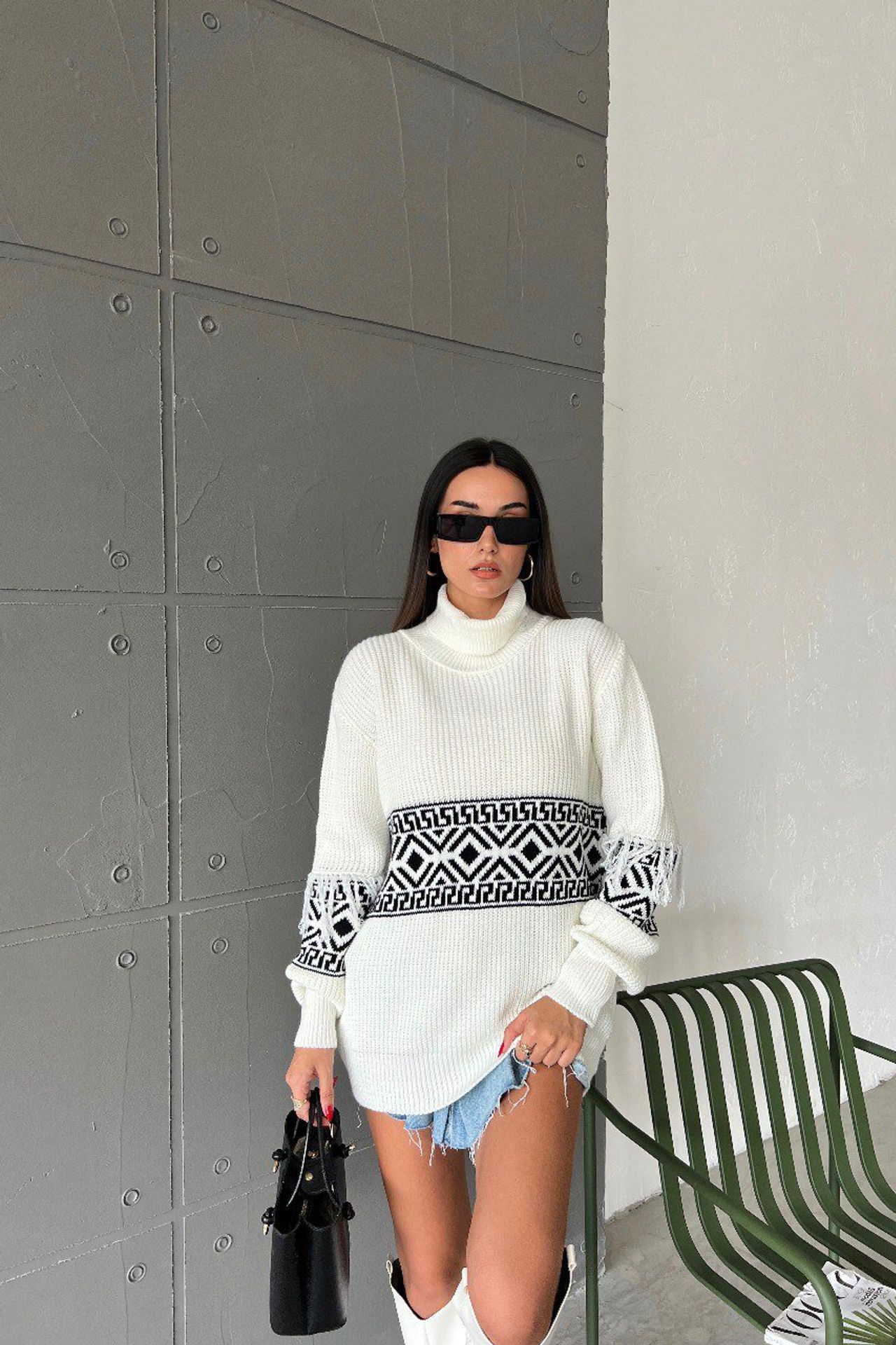 Patterned Turtleneck Oversized Sweater