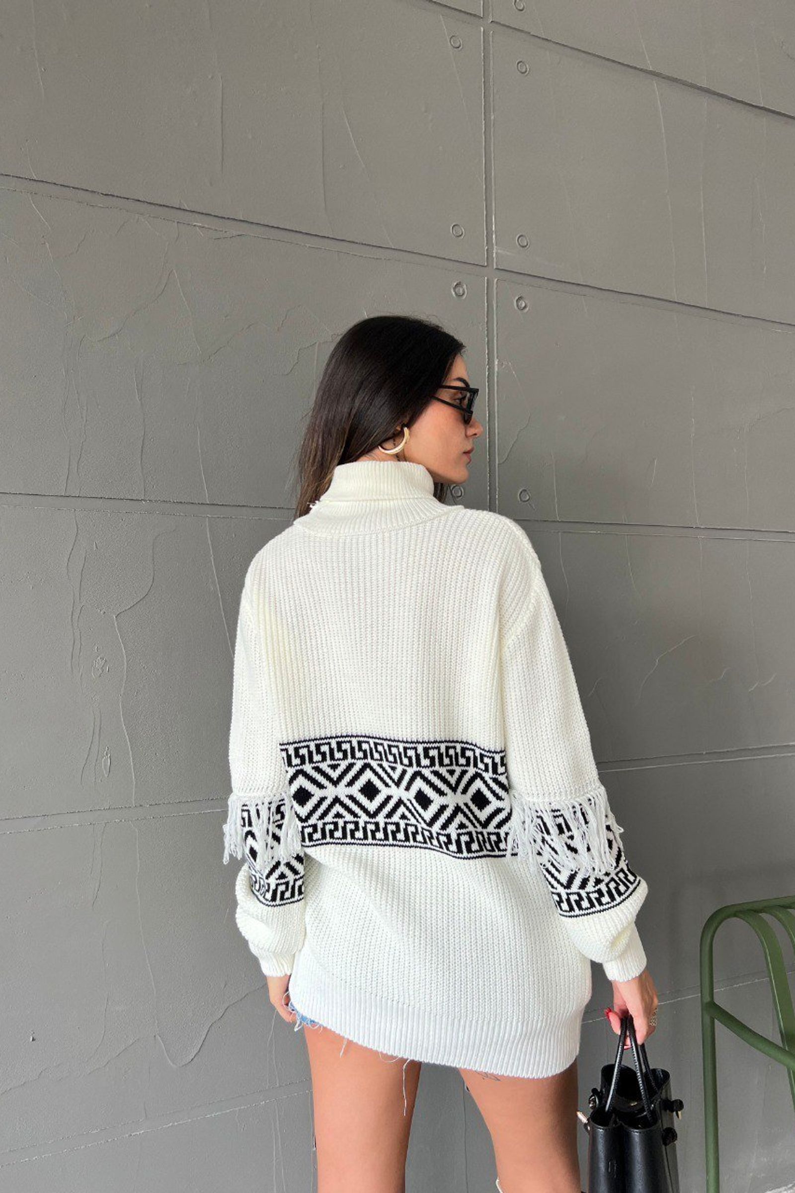 Patterned Turtleneck Oversized Sweater