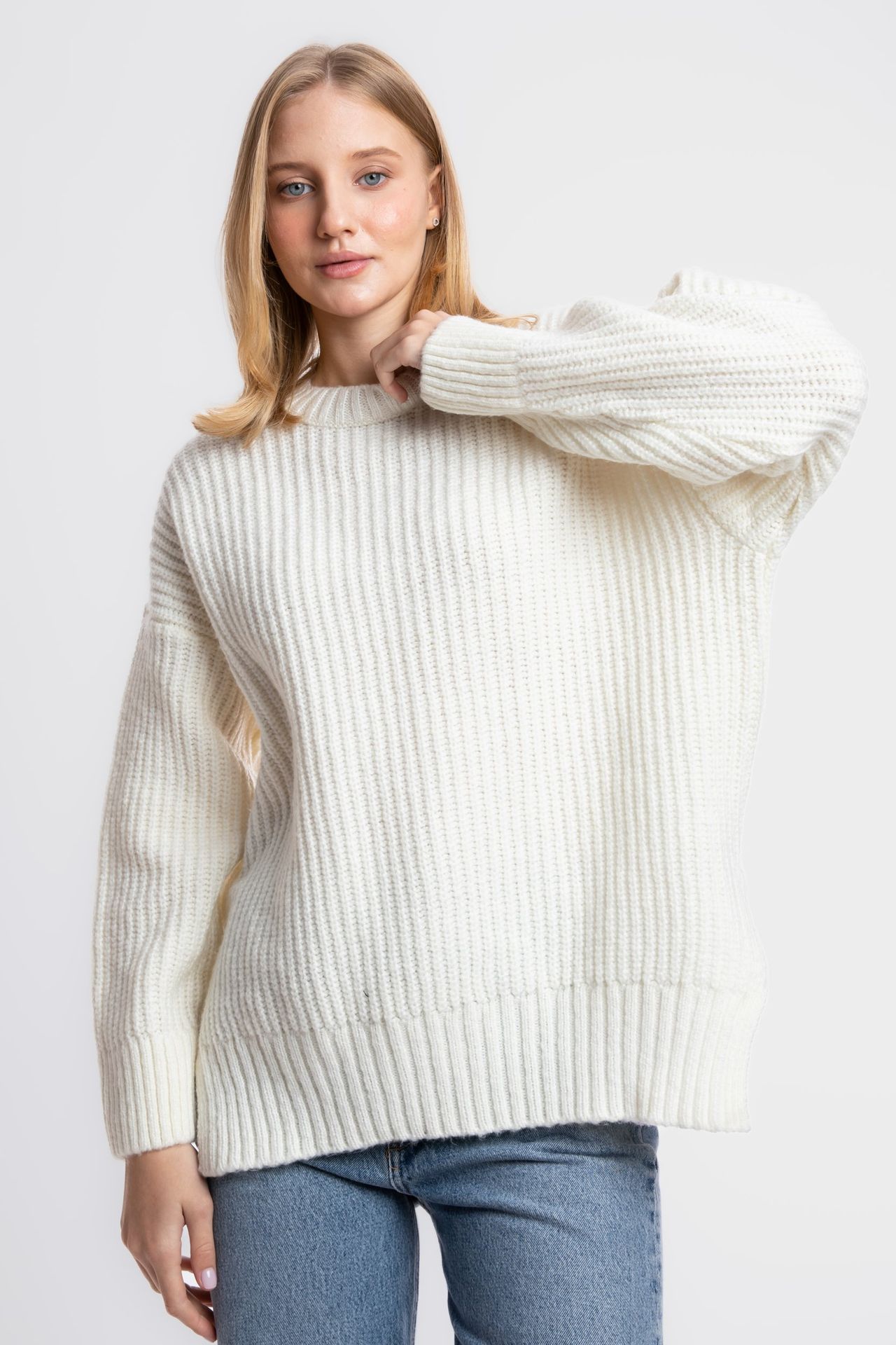 Solid Round Neck Casual Sweater