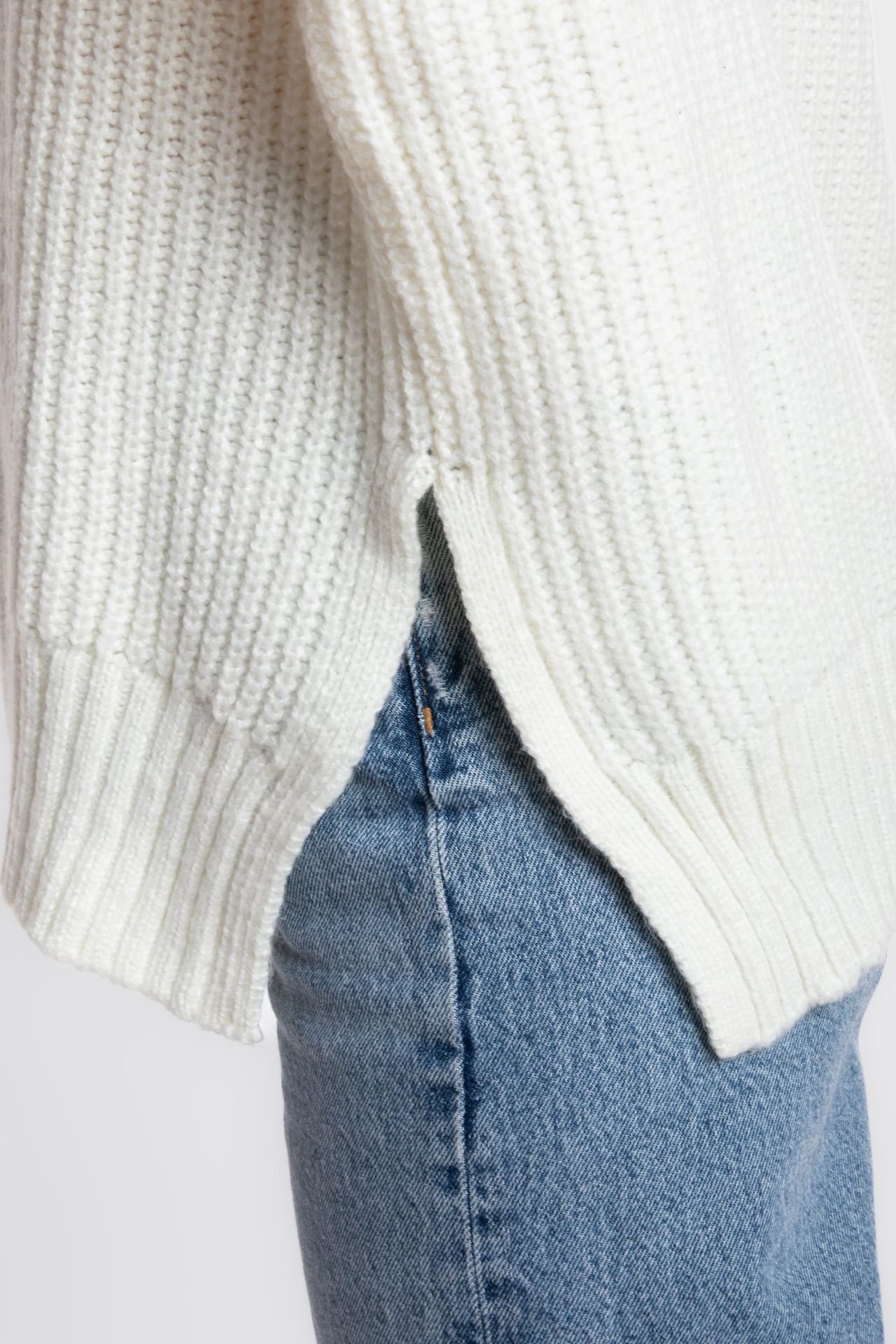 Solid Round Neck Casual Sweater