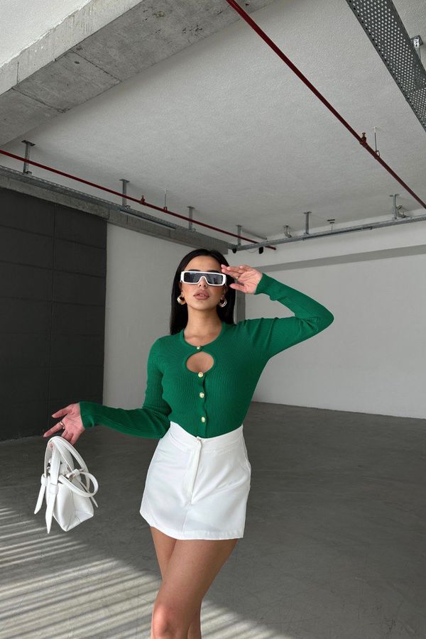 Round Neck Ribbed Sweater with a Cut Out 3