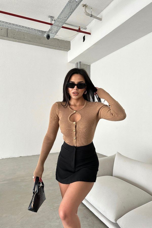 Round Neck Ribbed Sweater with a Cut Out 2