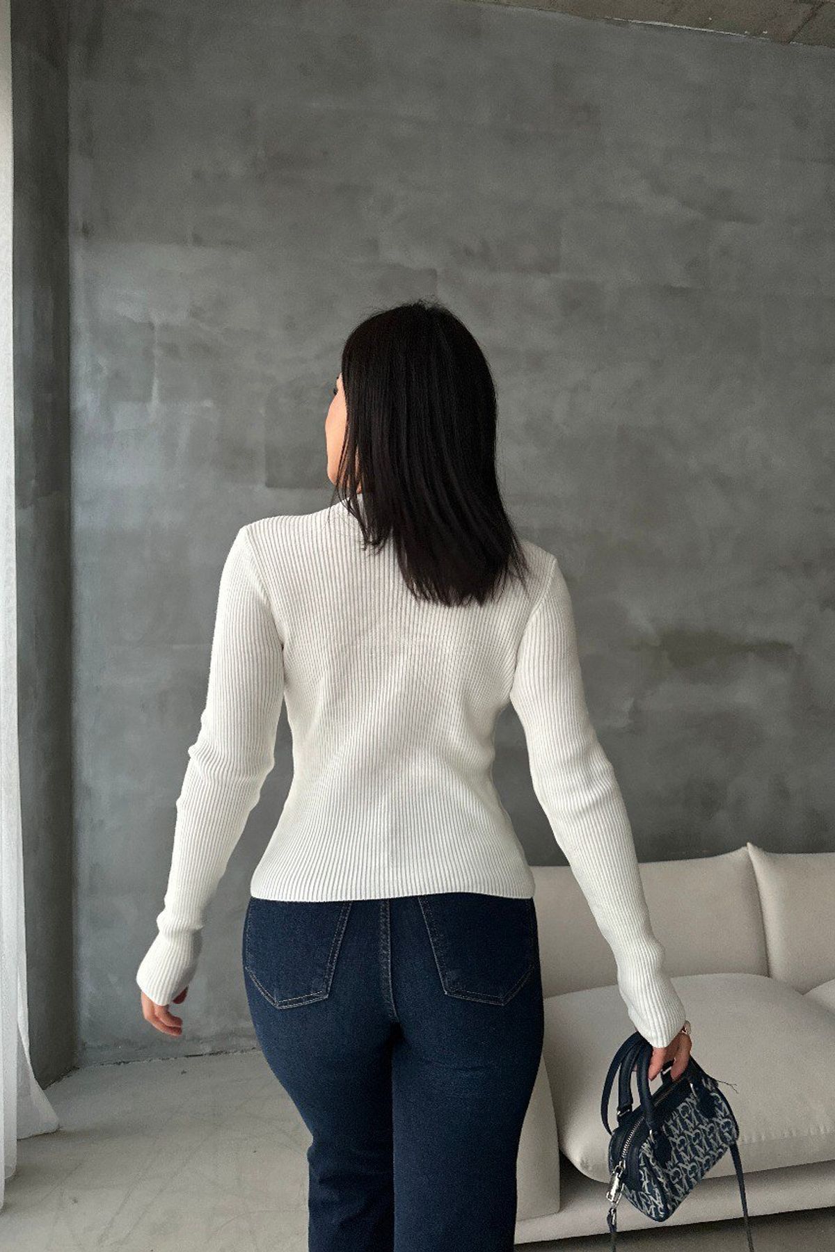 Round Neck Ribbed Sweater with a Cut Out
