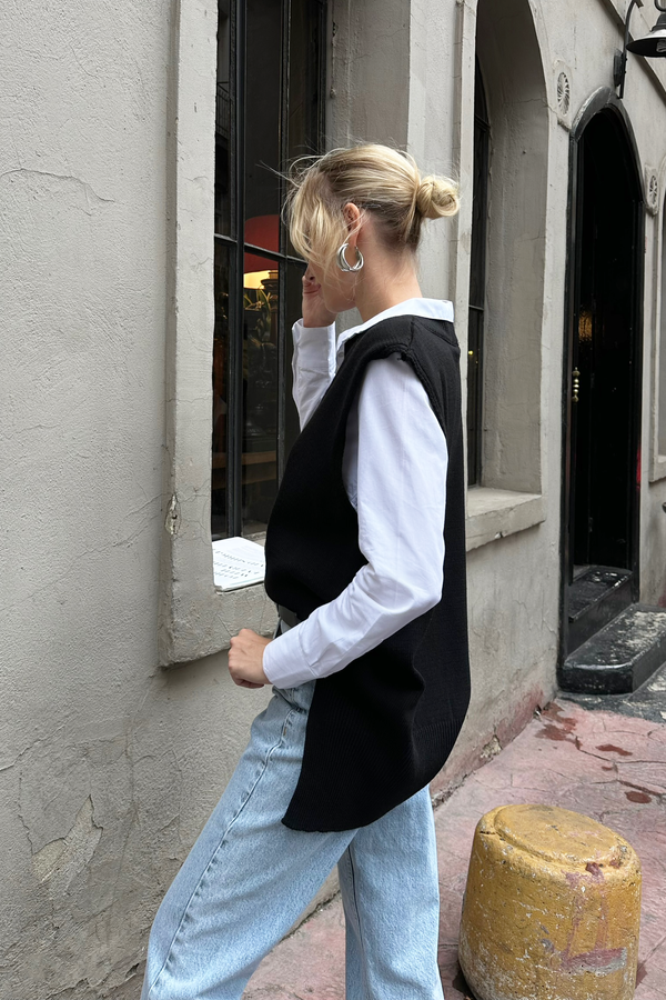 V Neck Sleeveless Oversized Sweater 3