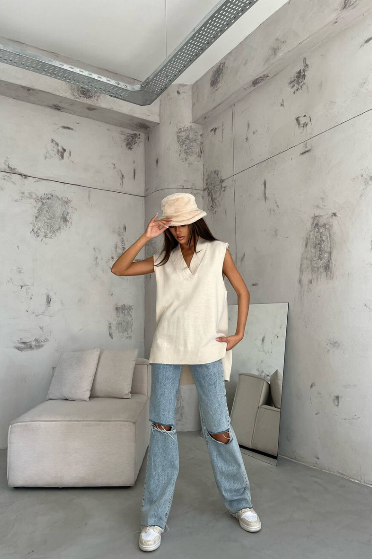 V Neck Sleeveless Oversized Sweater