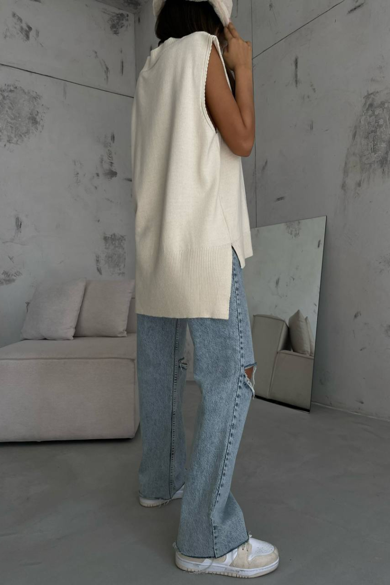 V Neck Sleeveless Oversized Sweater