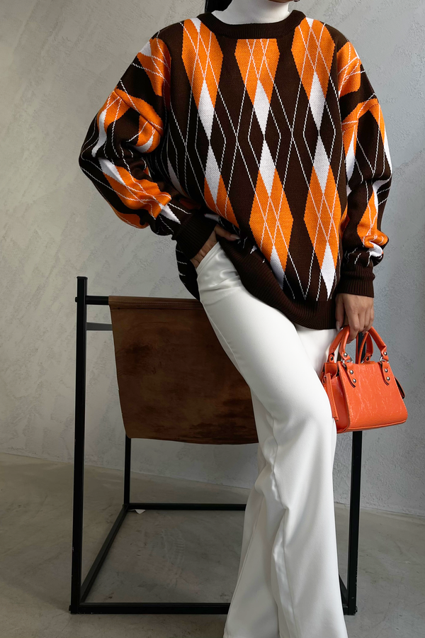 Diamond Patterned Crew Neck Oversized Sweater 1