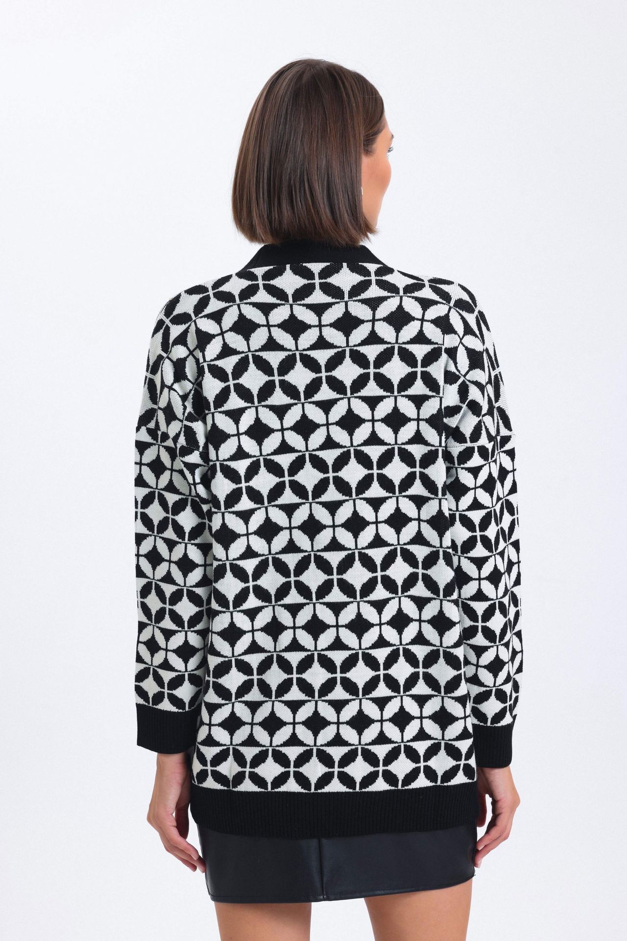 Geometric V Neck Pocket Oversized Cardigan