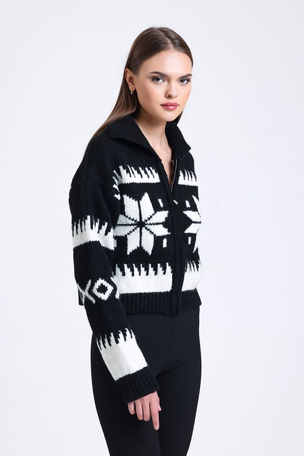 Patterned Polo Collar Zippered Cardigan 2