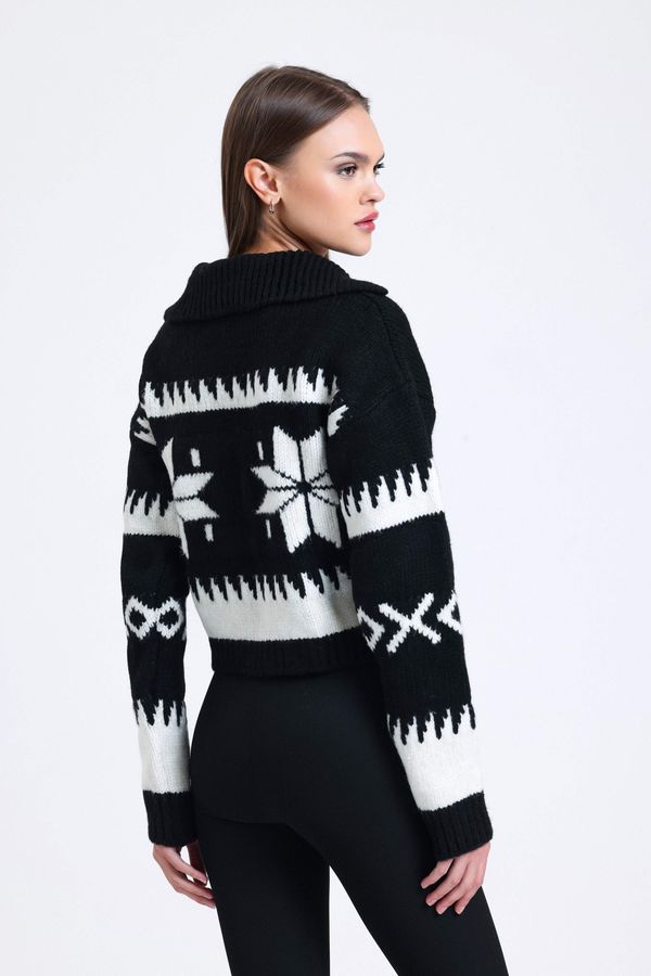 Patterned Polo Collar Zippered Cardigan 3